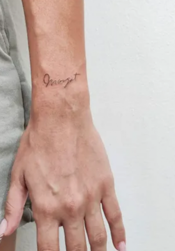 Tato Tanda Tangan Artistik dalam Dotwork